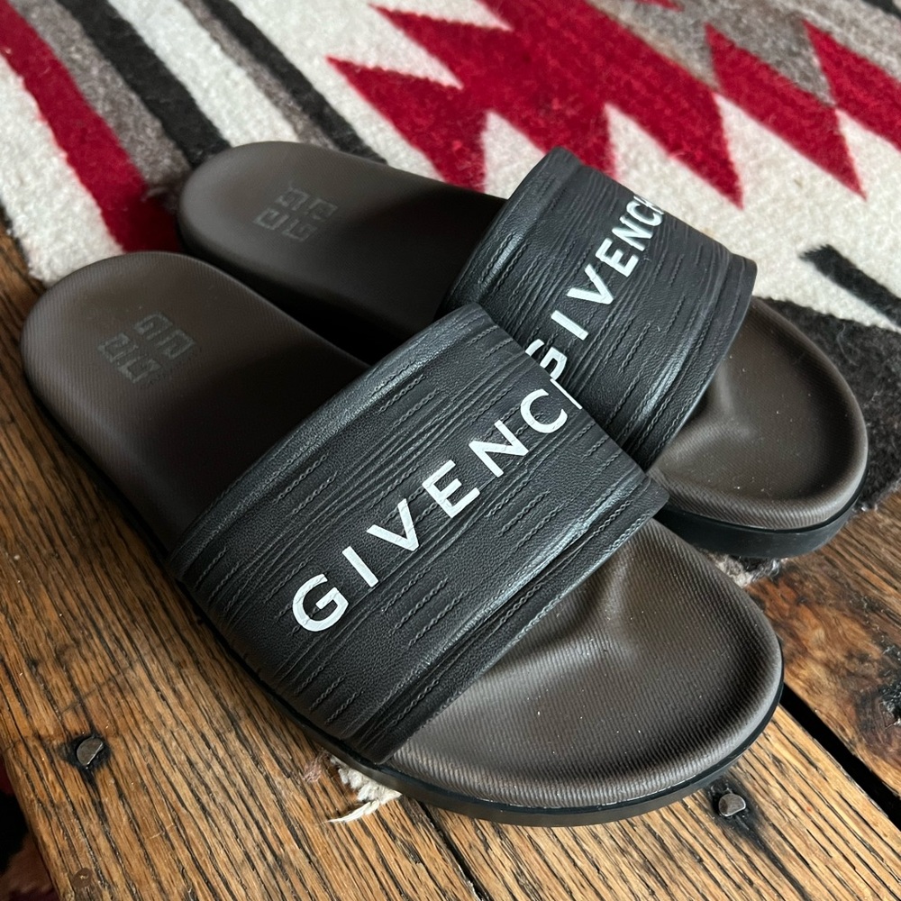 Givenchy Black and brown Slide Sandals size 39. us men’s 8 us women’s 9